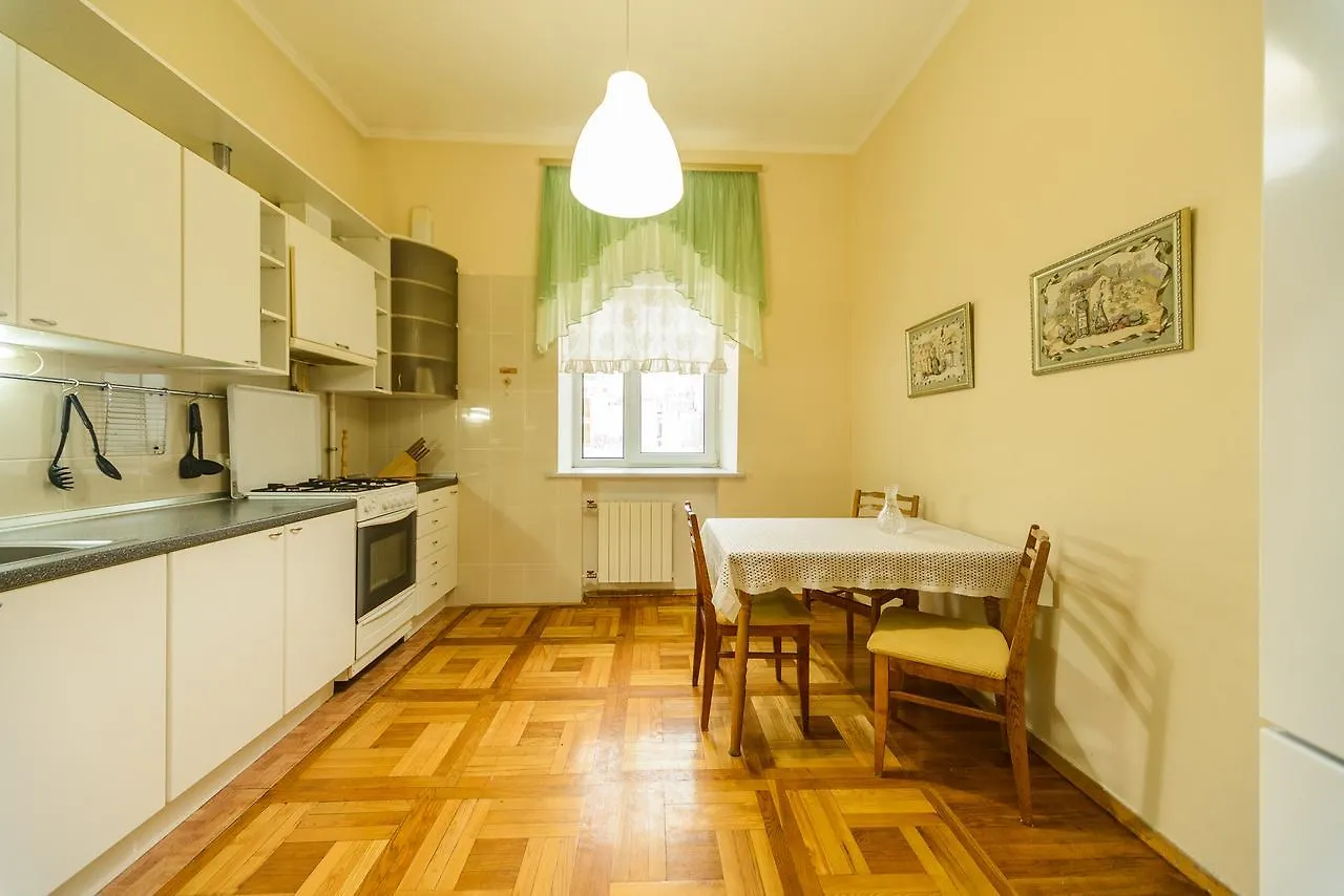 Красивая 3Х Комнатная На Майдане 0*, Kyiv Ukraine