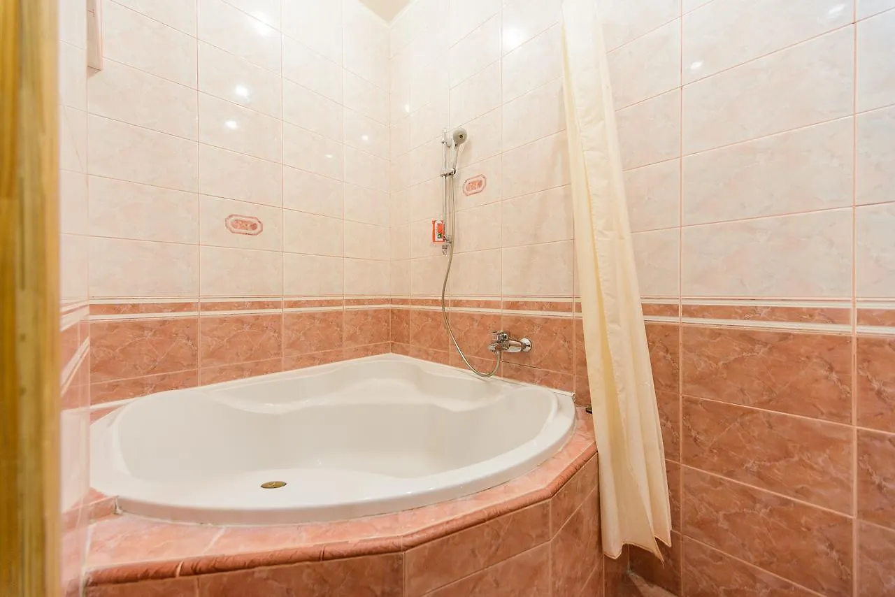 Красивая 3Х Комнатная На Майдане Apartment