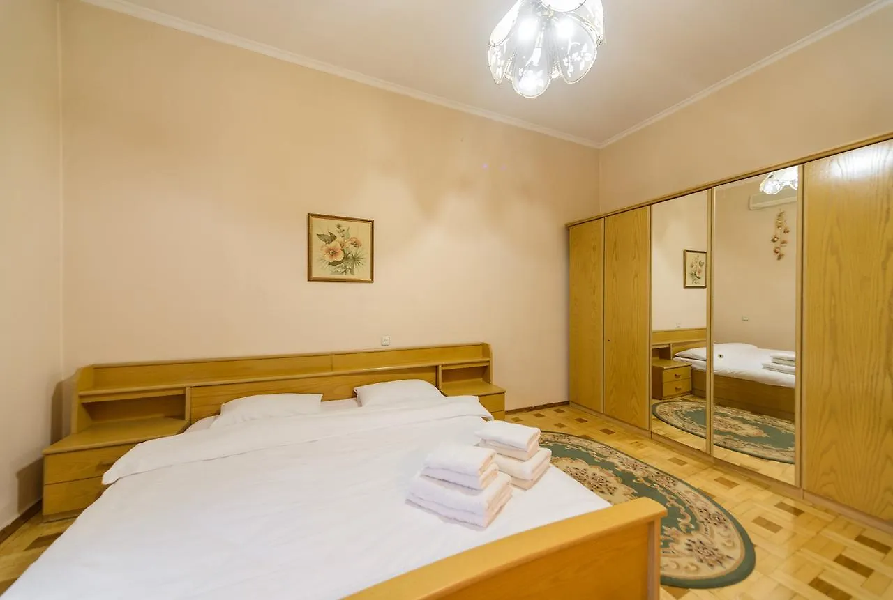 Apartment Красивая 3Х Комнатная На Майдане Ukraine